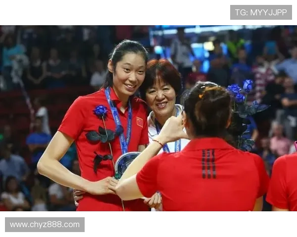 16岁前锋冯陶贝首次亮相拜仁一线队训练